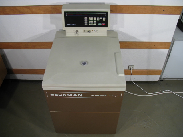 enlarge picture 3: High-speed Refrigerated centrifuge Beckman J2-ME (#3022) ...